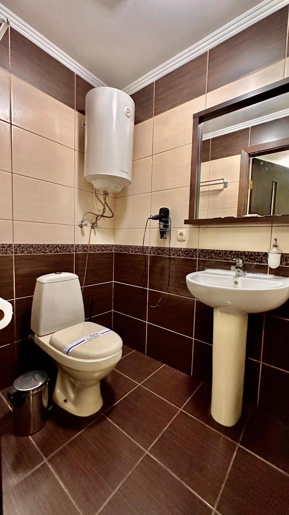 Petrovskyi Brovar Brovary Esterno foto