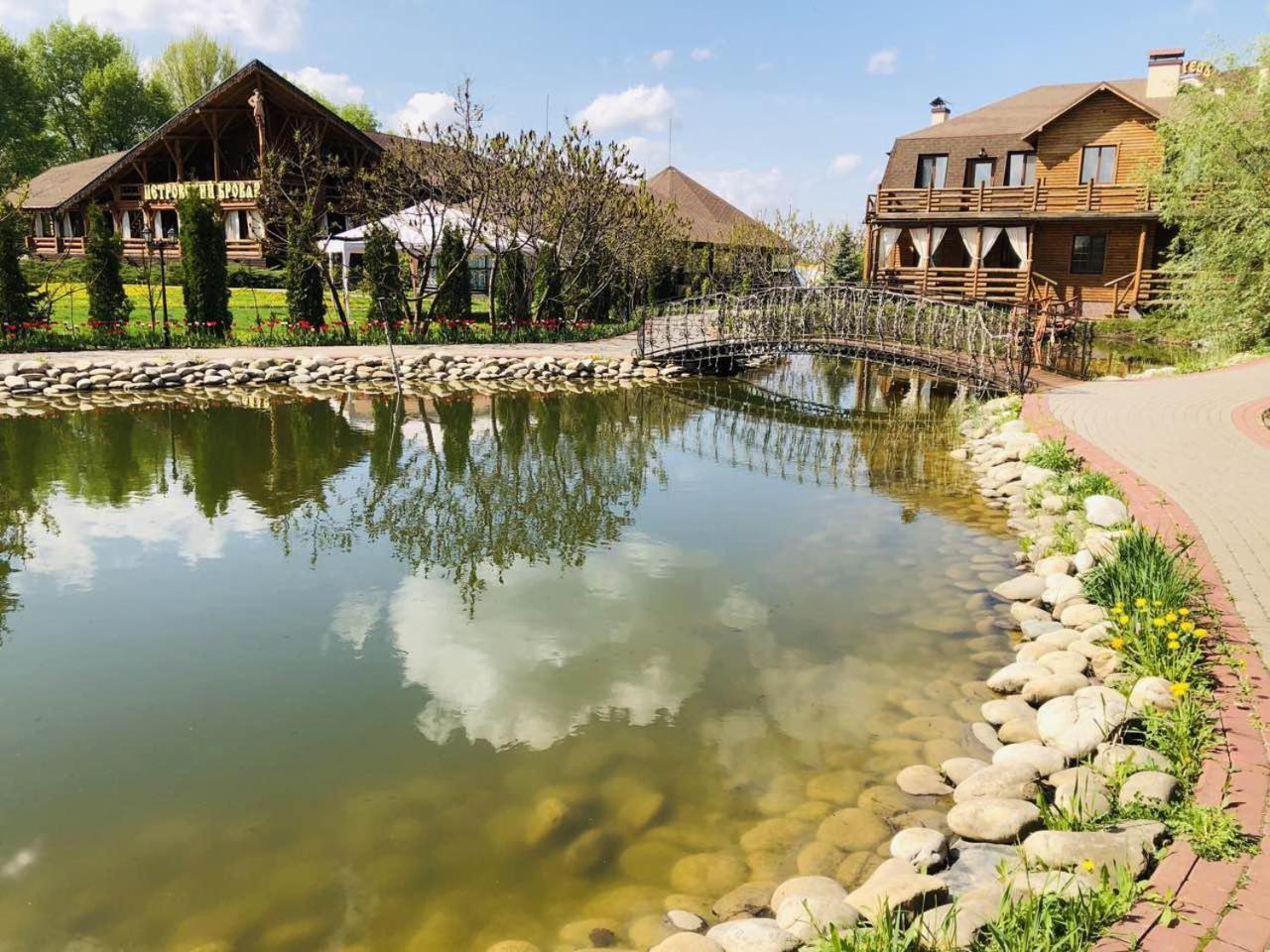 Petrovskyi Brovar Brovary Esterno foto