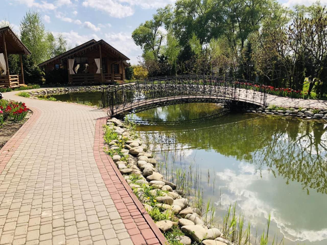 Petrovskyi Brovar Brovary Esterno foto