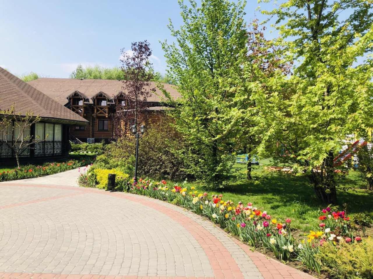 Petrovskyi Brovar Brovary Esterno foto