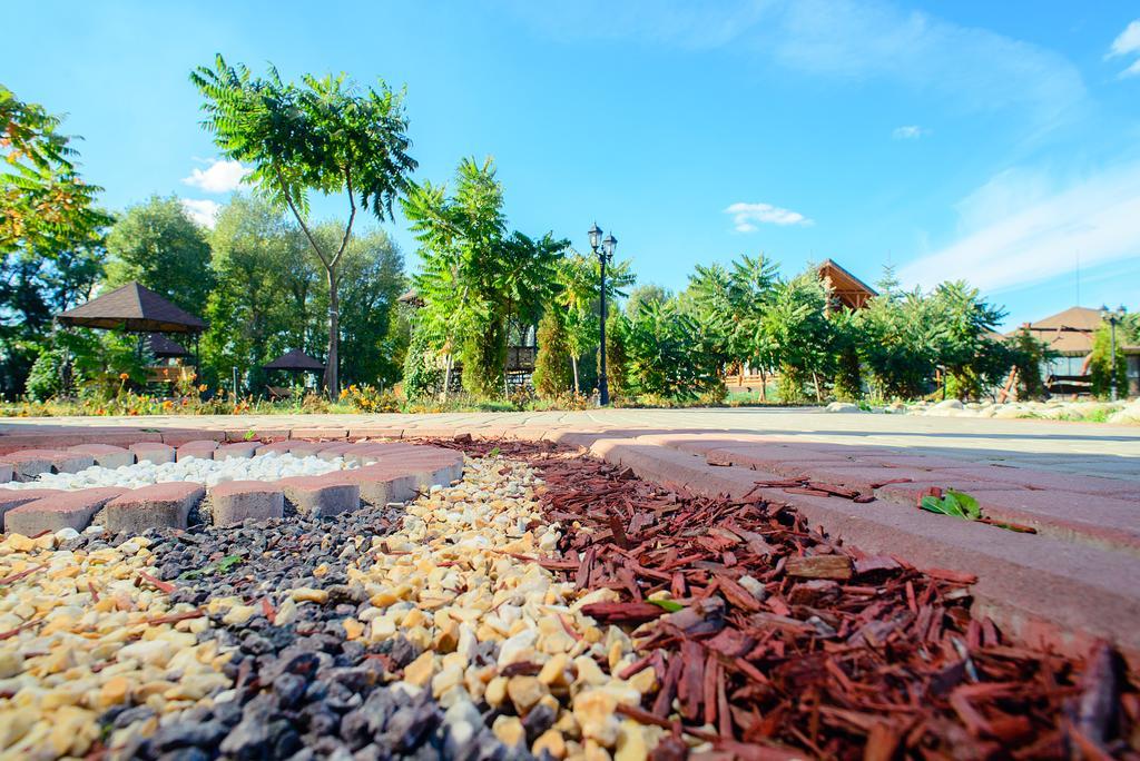 Petrovskyi Brovar Brovary Esterno foto